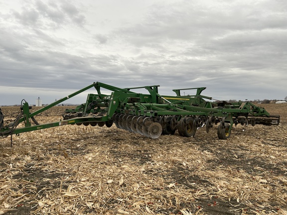 2015 John Deere 2730 Disk Ripper