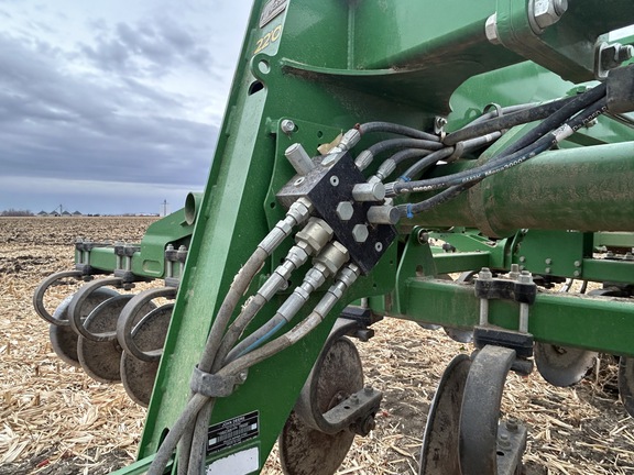 2015 John Deere 2730 Disk Ripper