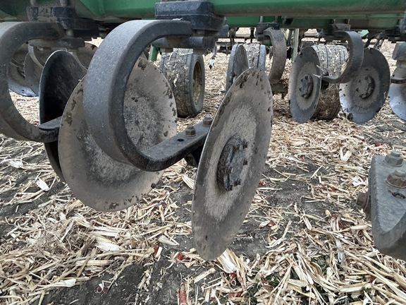 2015 John Deere 2730 Disk Ripper