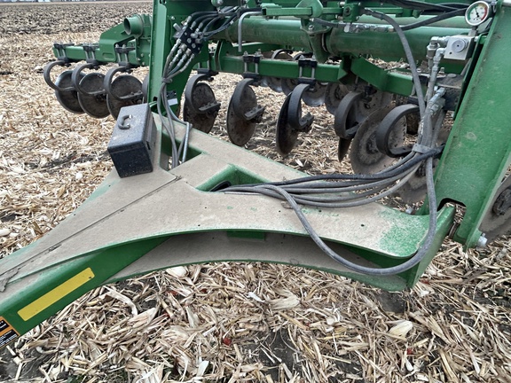2015 John Deere 2730 Disk Ripper