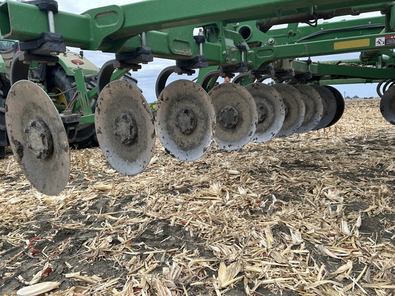 2015 John Deere 2730 Disk Ripper