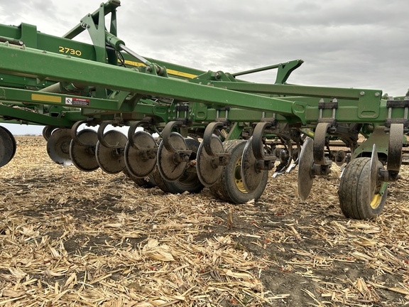 2015 John Deere 2730 Disk Ripper