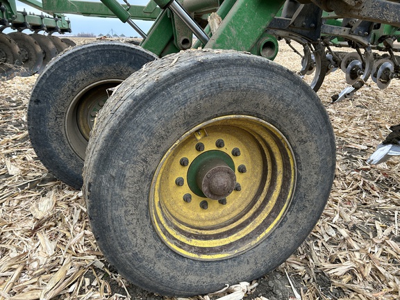 2015 John Deere 2730 Disk Ripper