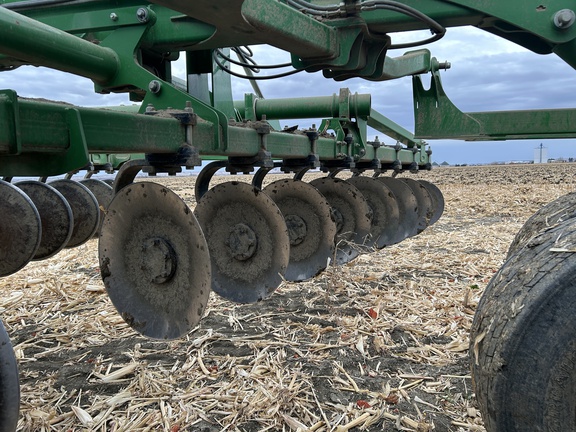 2015 John Deere 2730 Disk Ripper