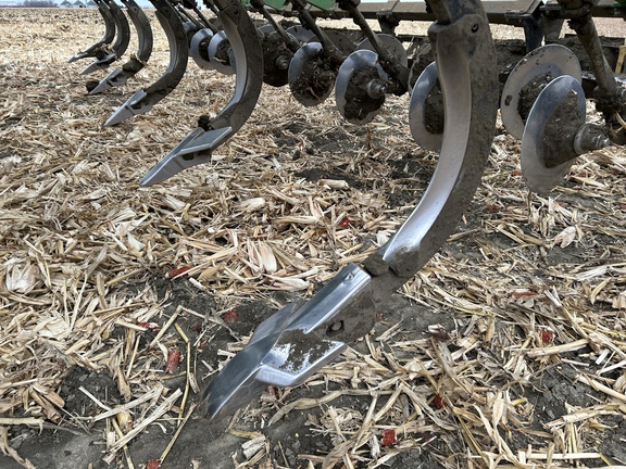 2015 John Deere 2730 Disk Ripper