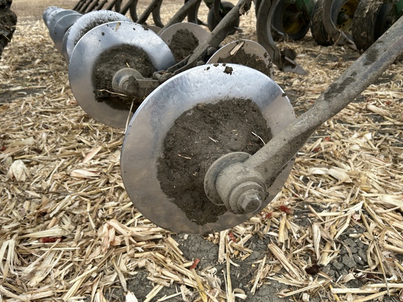 2015 John Deere 2730 Disk Ripper