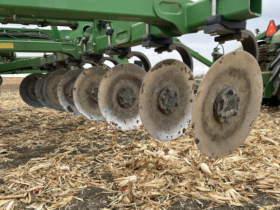 2015 John Deere 2730 Disk Ripper