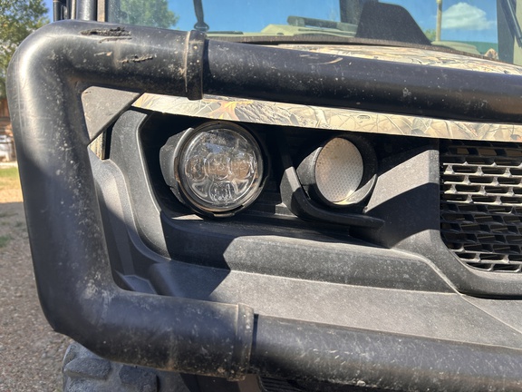 2019 John Deere XUV 835R ATV