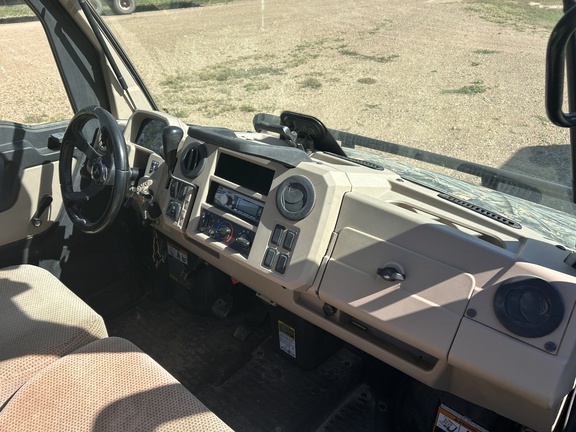 2019 John Deere XUV 835R ATV