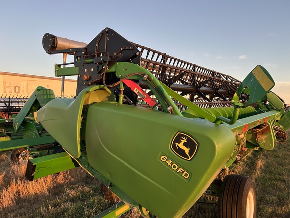 2017 John Deere 640FD Header Combine