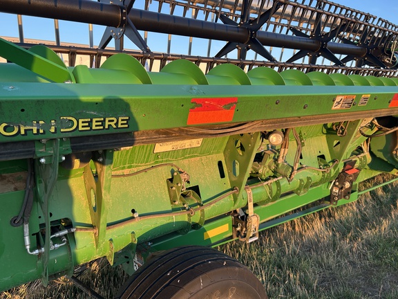 2017 John Deere 640FD Header Combine