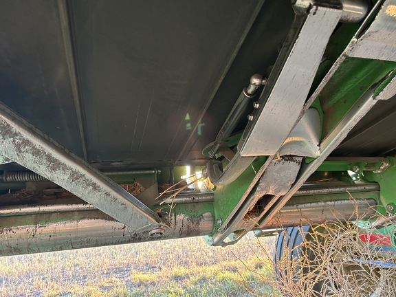 2017 John Deere 640FD Header Combine
