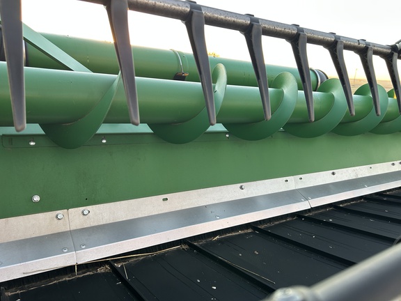 2017 John Deere 640FD Header Combine