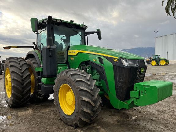 2022 John Deere 8R 340 Tractor