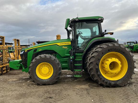 2022 John Deere 8R 340 Tractor