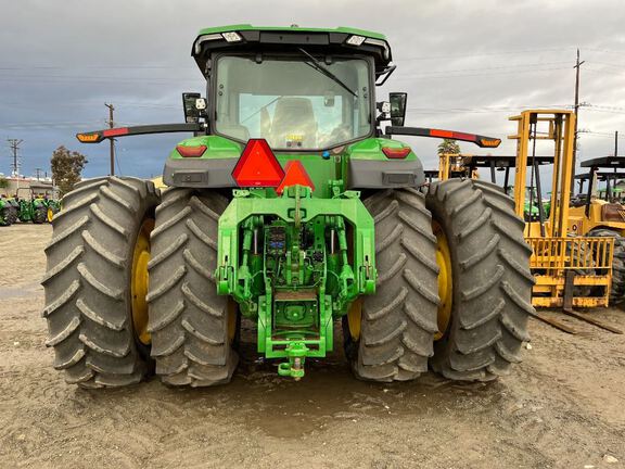 2022 John Deere 8R 340 Tractor