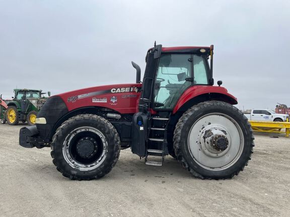 2014 Case MAGNUM 250 Tractor