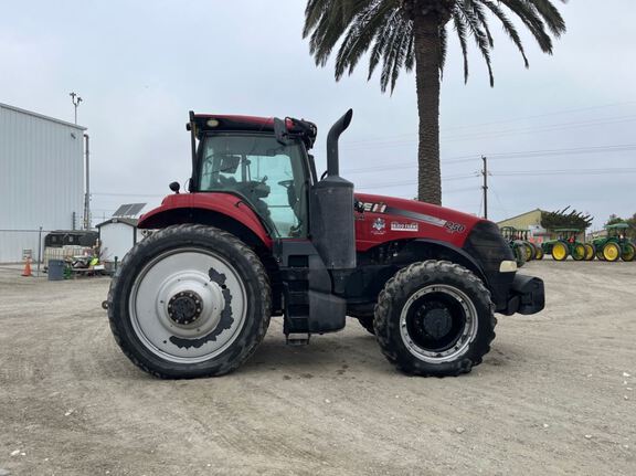 2014 Case MAGNUM 250 Tractor