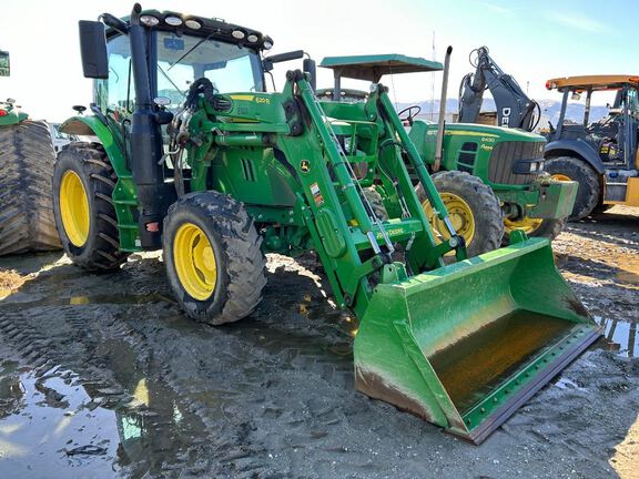 2018 John Deere 6120R Tractor