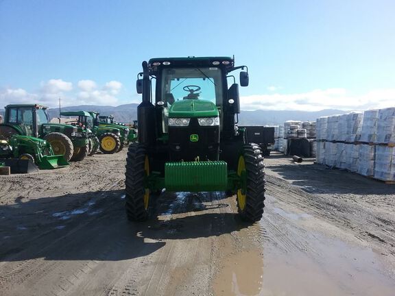 2014 John Deere 7210R Tractor