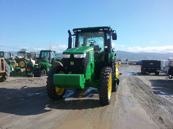 2014 John Deere 7210R Tractor