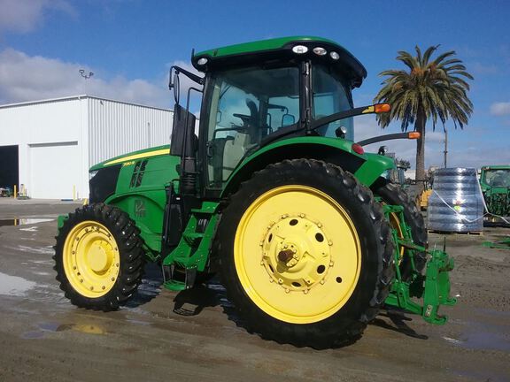 2014 John Deere 7210R Tractor