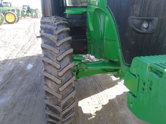 2014 John Deere 7210R Tractor