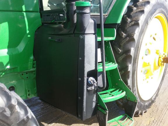 2014 John Deere 7210R Tractor