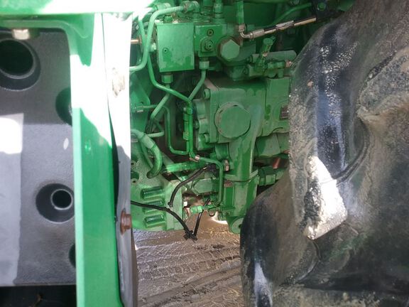 2014 John Deere 7210R Tractor