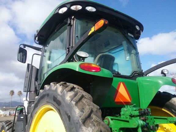 2014 John Deere 7210R Tractor