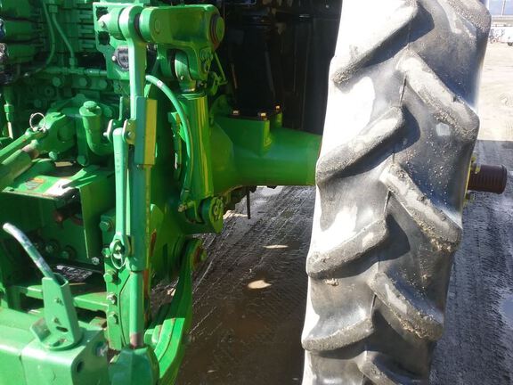 2014 John Deere 7210R Tractor