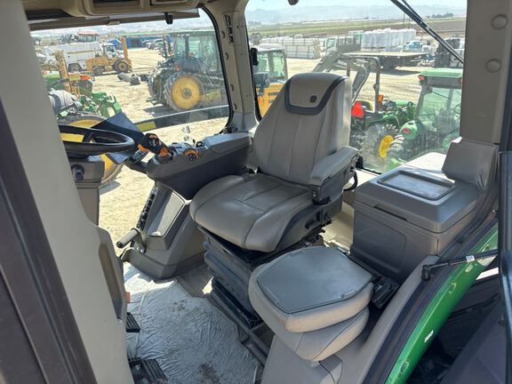 2024 John Deere 8RT 410 Tractor Rubber Track