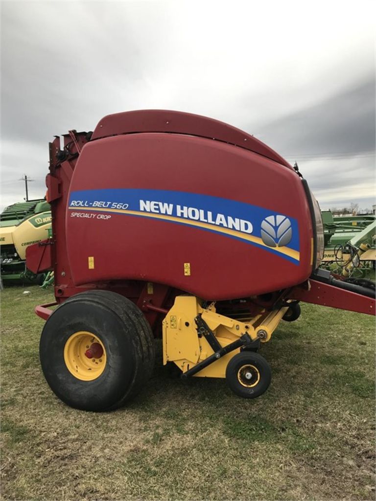 2016 New Holland ROLL-BELT 560 Baler/Round