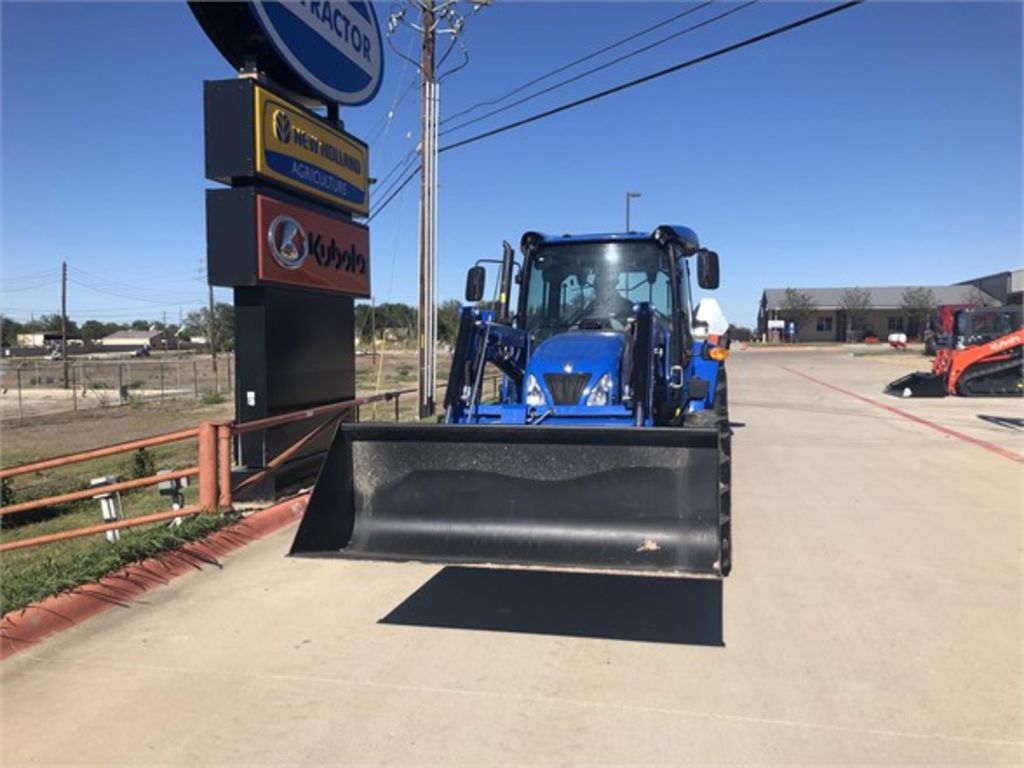 2021 New Holland Workmasterâ?¢ Utility 75 Tractor