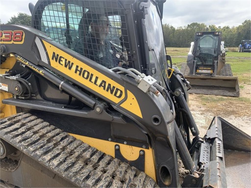 New Holland C238 Skid Steer Loader