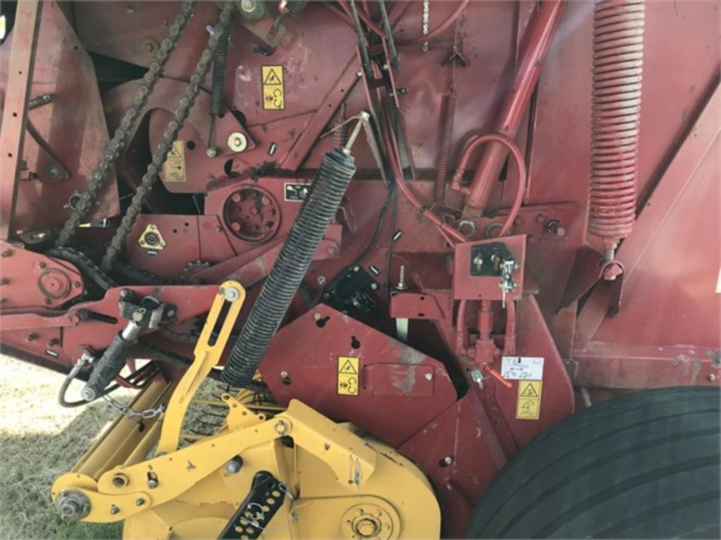 2019 New Holland ROLL-BELT 560 Baler/Round