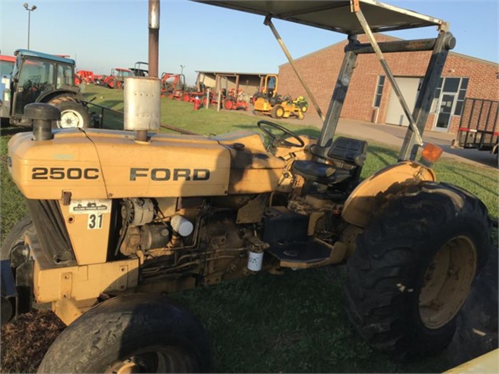 1989 Ford 250C Tractor