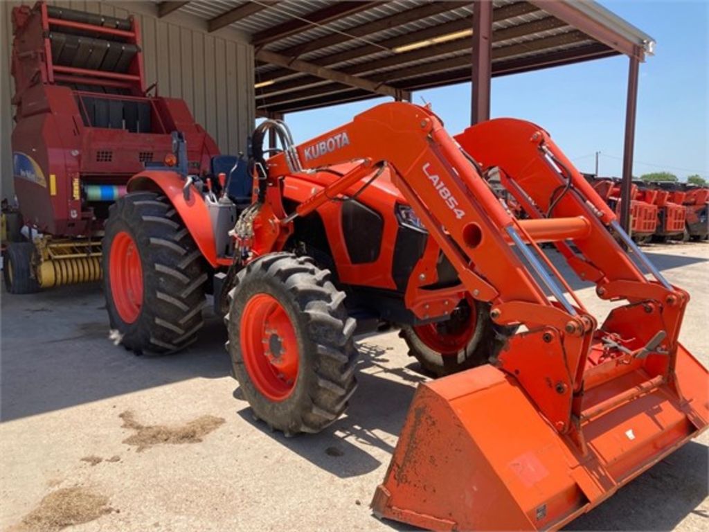 2015 Kubota M5-091 Tractor