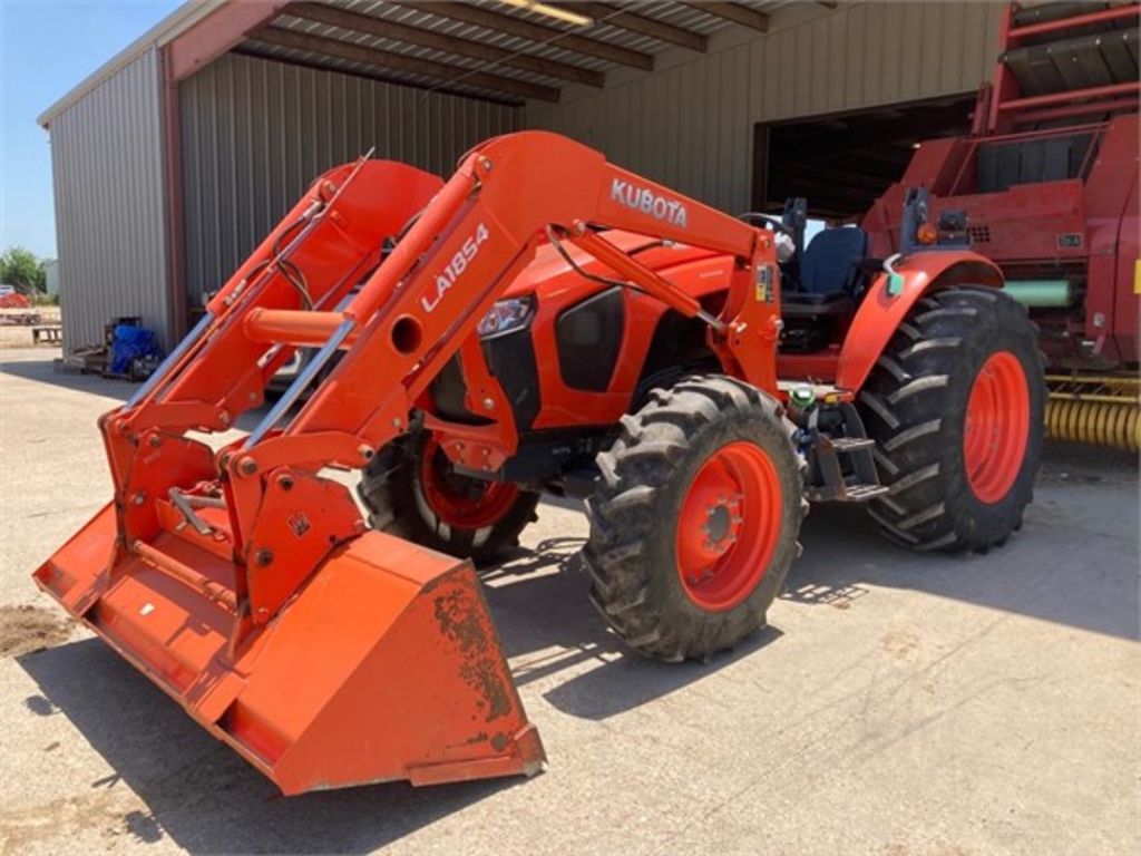 2015 Kubota M5-091 Tractor