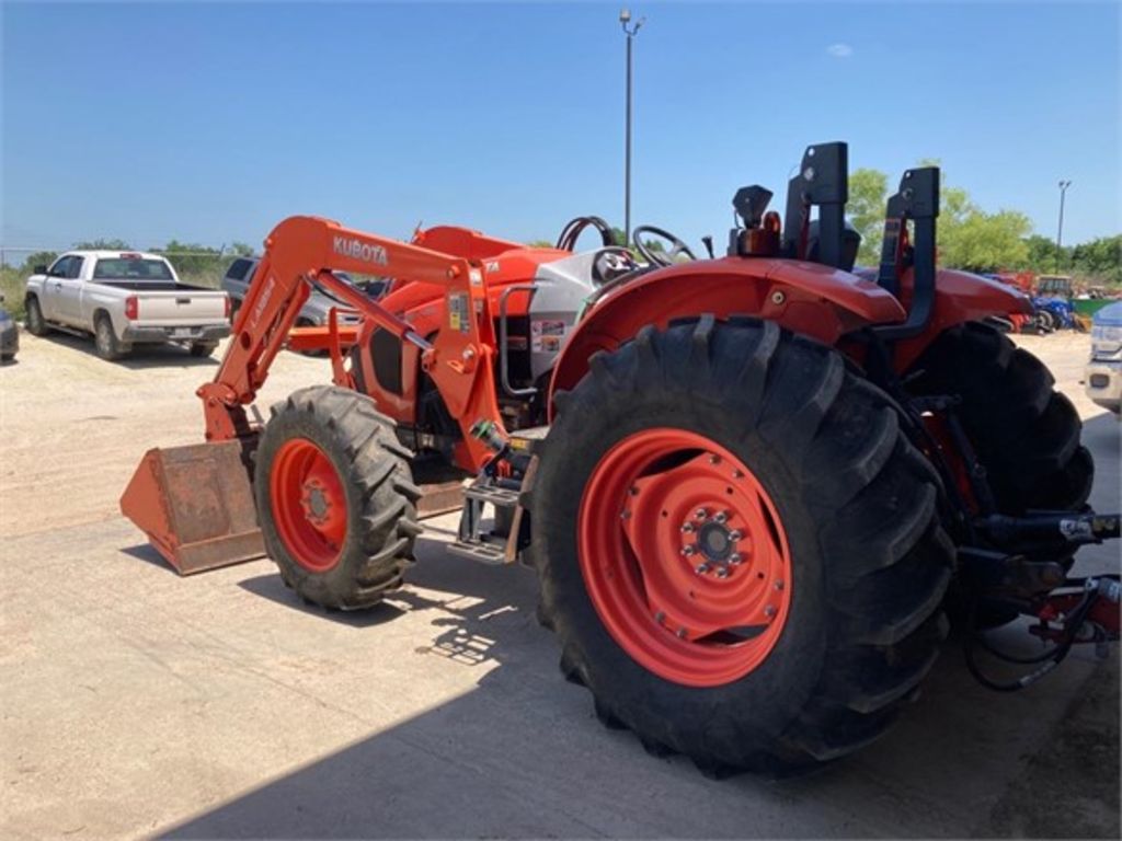 2015 Kubota M5-091 Tractor