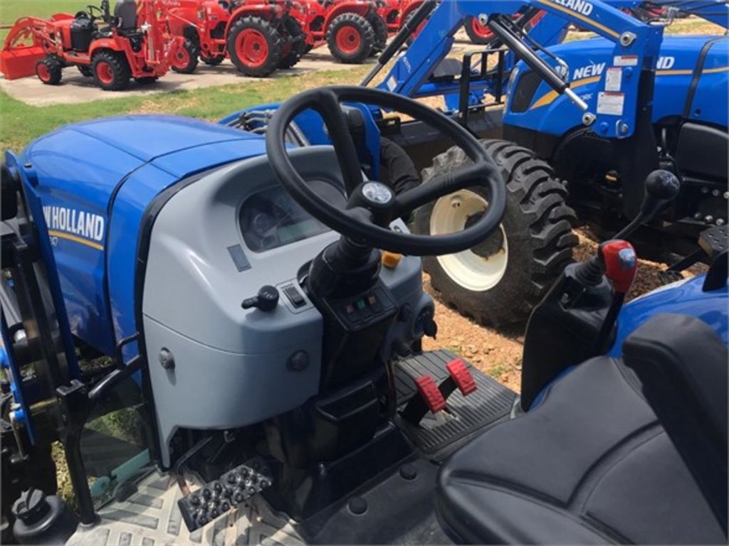 2014 New Holland BOOMER 47 Tractor