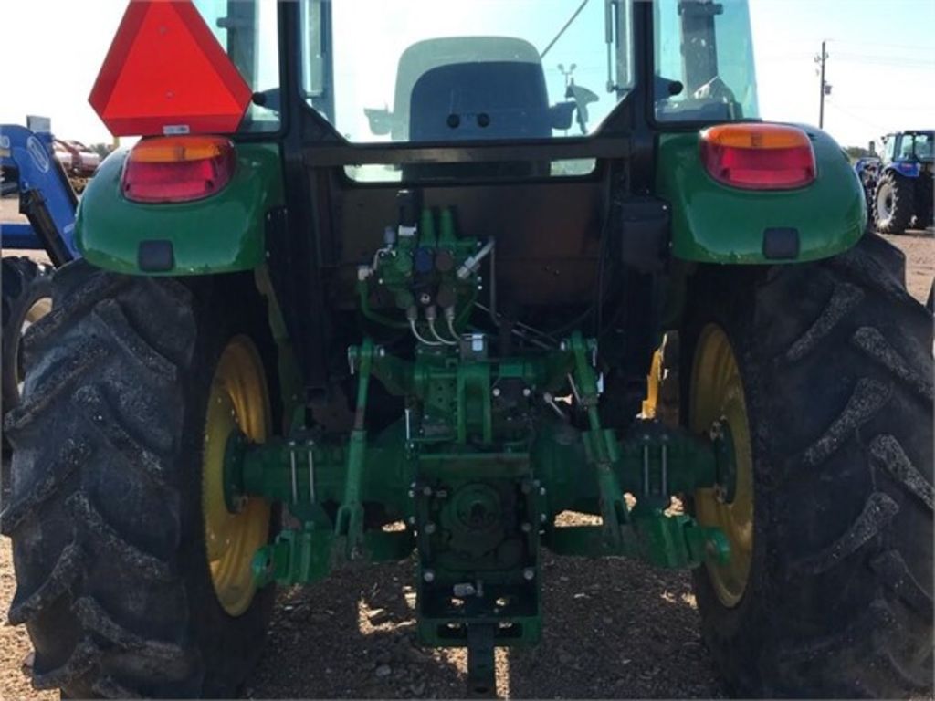 2021 John Deere 5090E Tractor