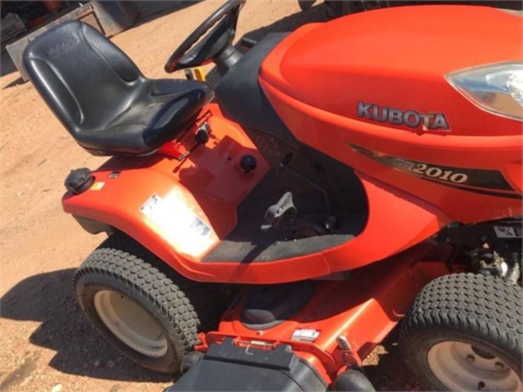 Kubota GR2010 Misc