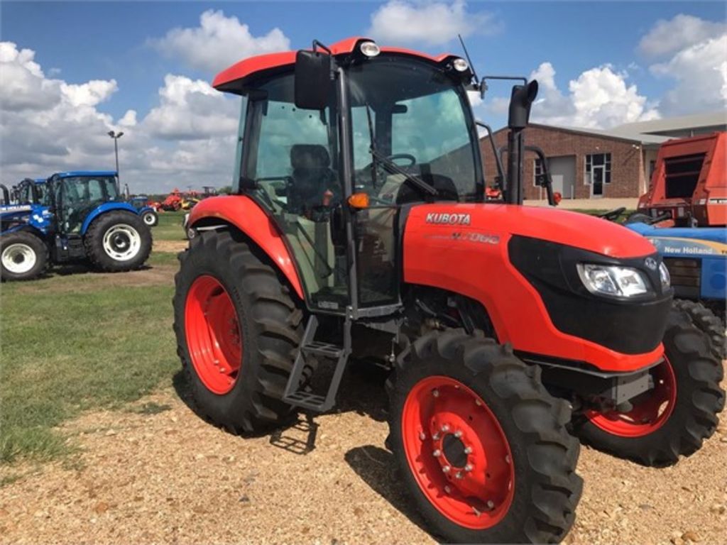 2020 Kubota M7060HDC Tractor