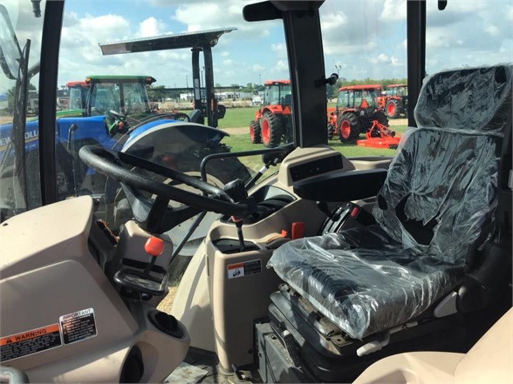 2020 Kubota M7060HDC Tractor