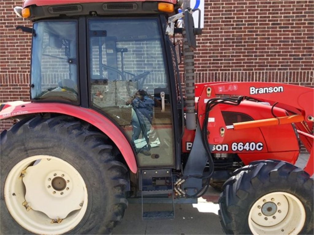 2016 Misc 6640C Tractor