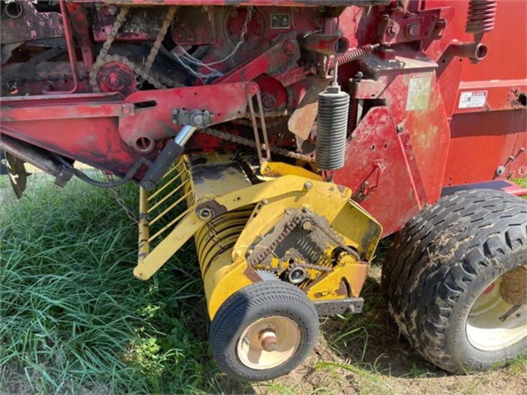 2011 New Holland BR7070 Baler/Round