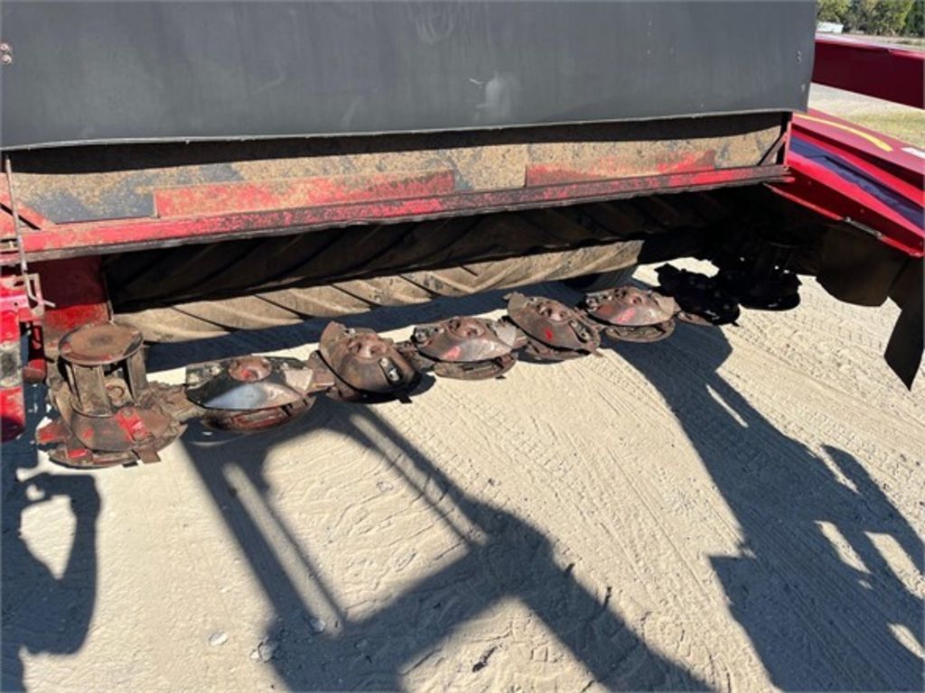 2016 New Holland H7320 Mower