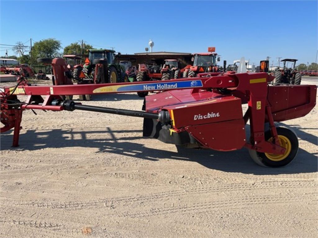 2016 New Holland H7320 Mower