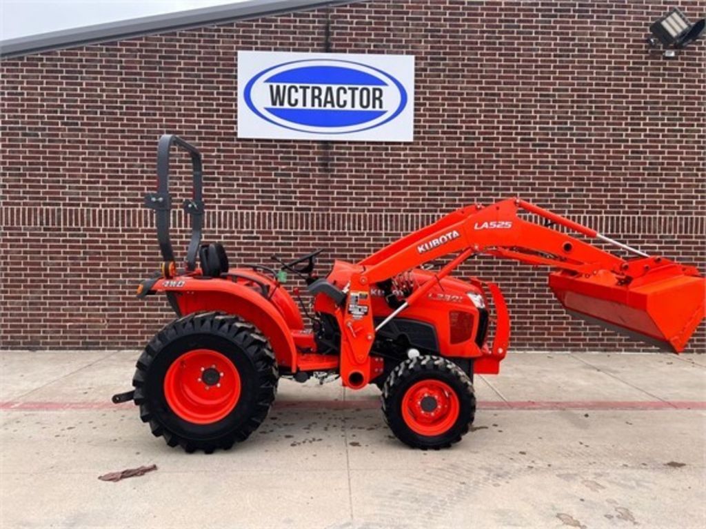 Kubota L3301DT Tractor